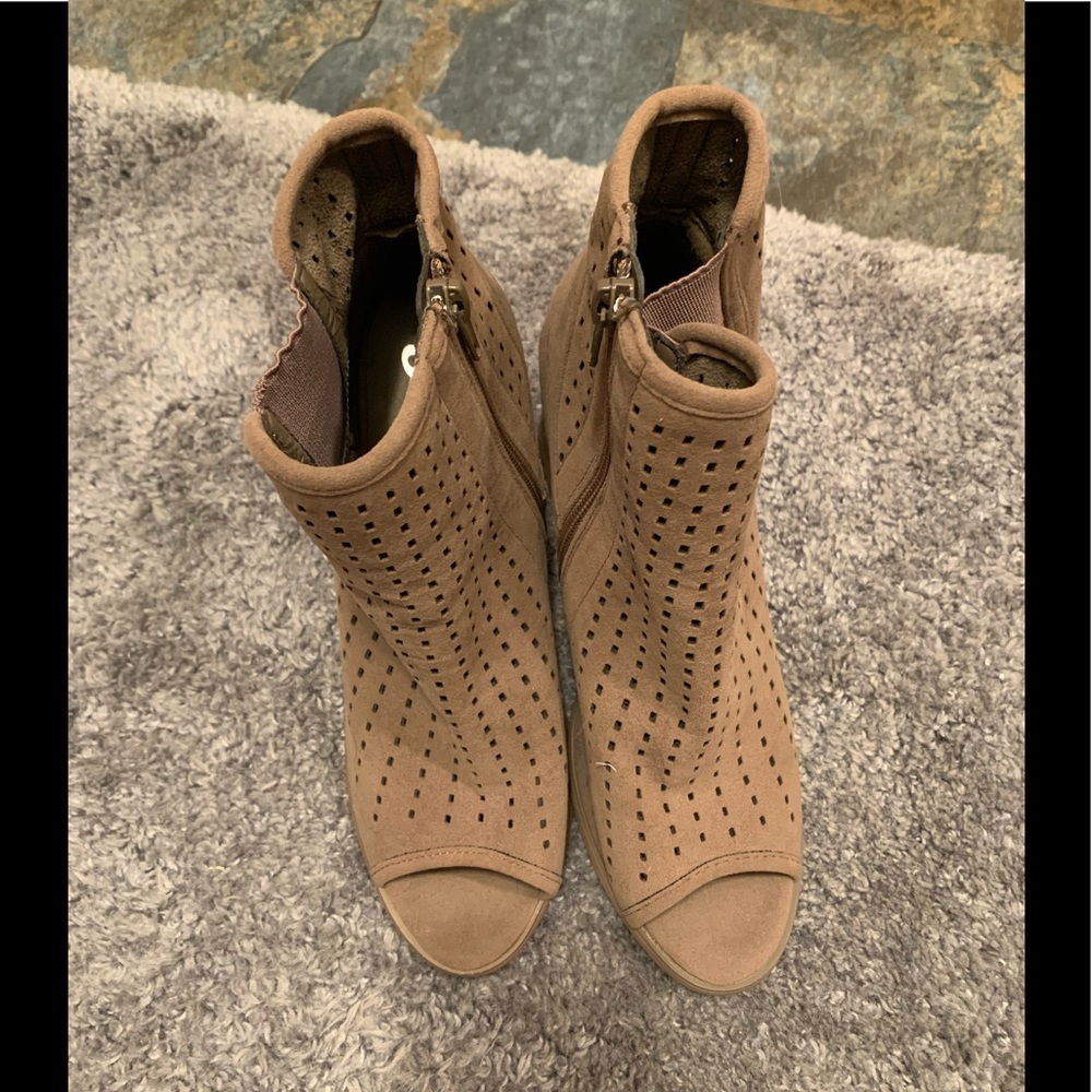 Heeled Booties - Picture 7 of 8